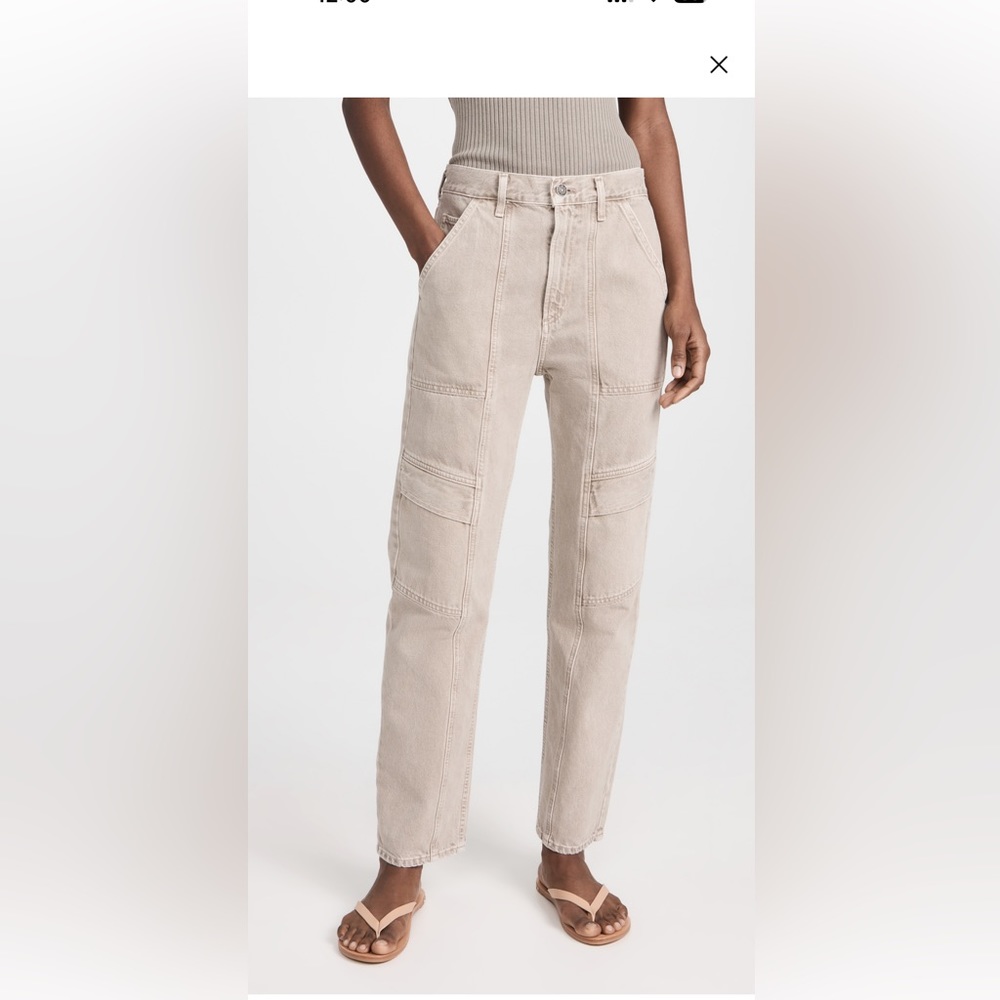 Agolde Cooper Cargo jeans. Adorable cargo jeans in a great tan color.